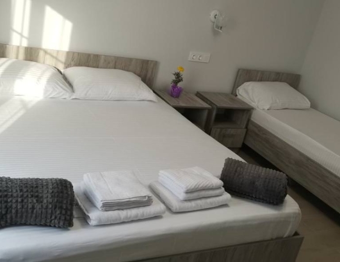 Стандарт 3-местный 1-комнатный стандарт - Отель «Атакар» Гагра